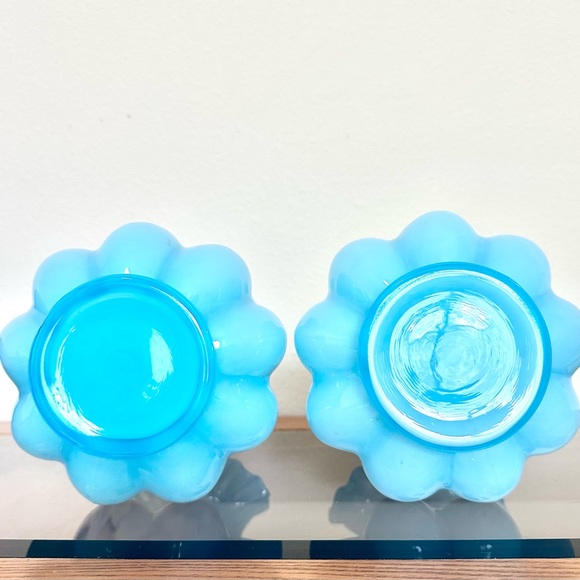 Vintage Pair Of Fenton Glass Melon Vases 8” Tall Light Blue Pastel Baby Blue - Picture 5 of 5